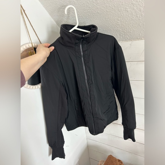 Reversible Lululemon Jacket - Picture 3 of 3
